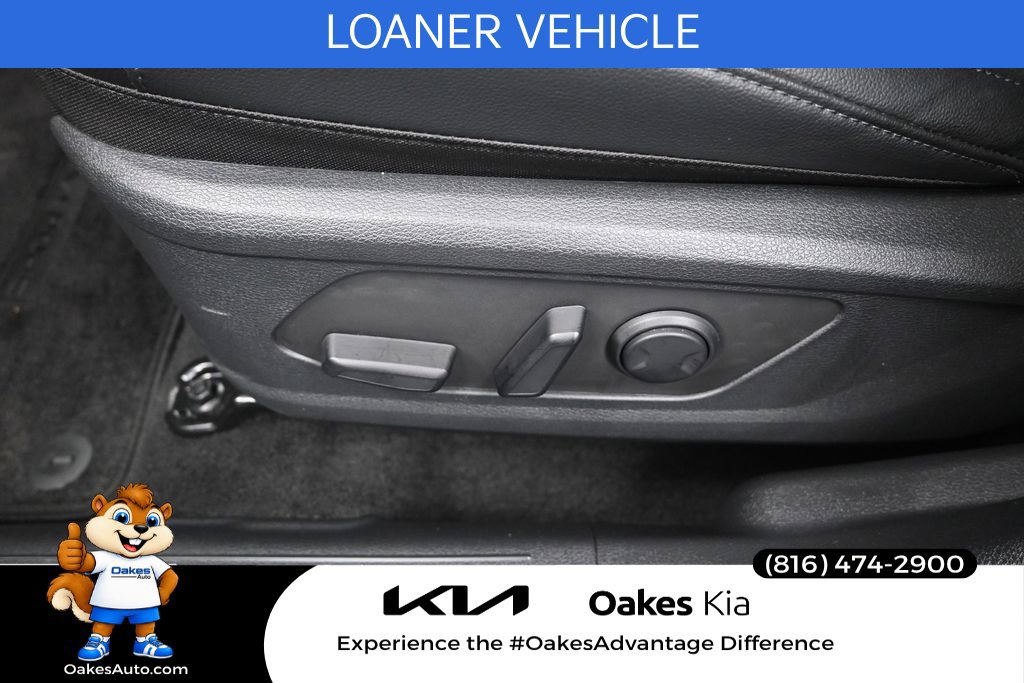 Certified 2026 Kia Sportage EX FWD image 11