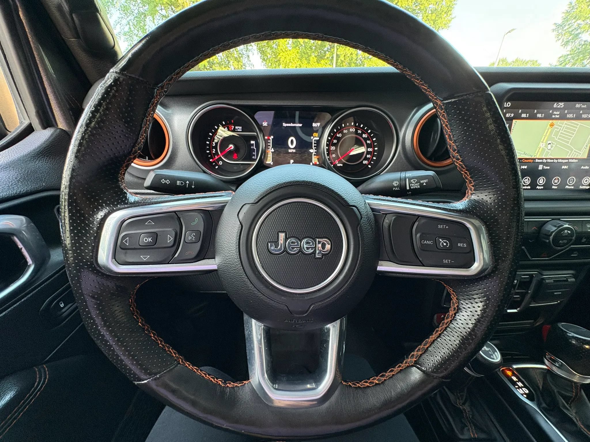 Used 2022 Jeep Gladiator Mojave w/ Cold Weather Group AWD/4WD image 32