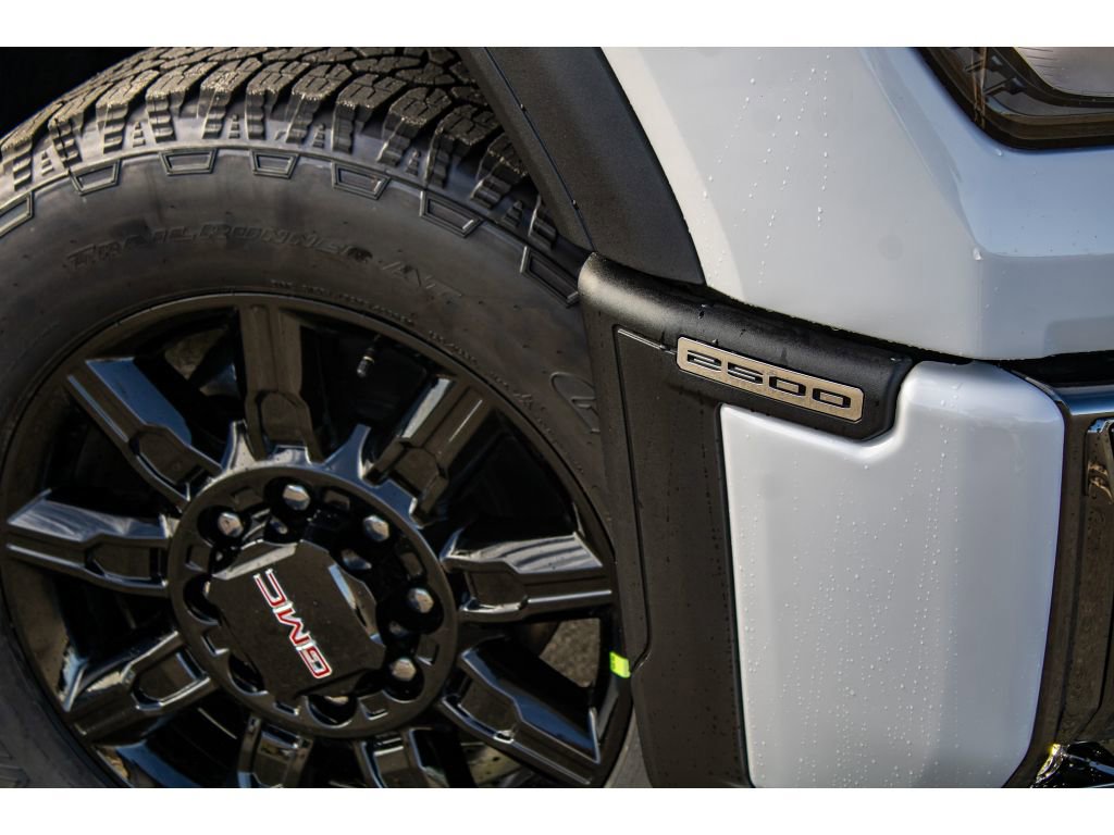 New 2026 GMC Sierra 2500 AT4 w/ AT4 Premium Plus Package image 10