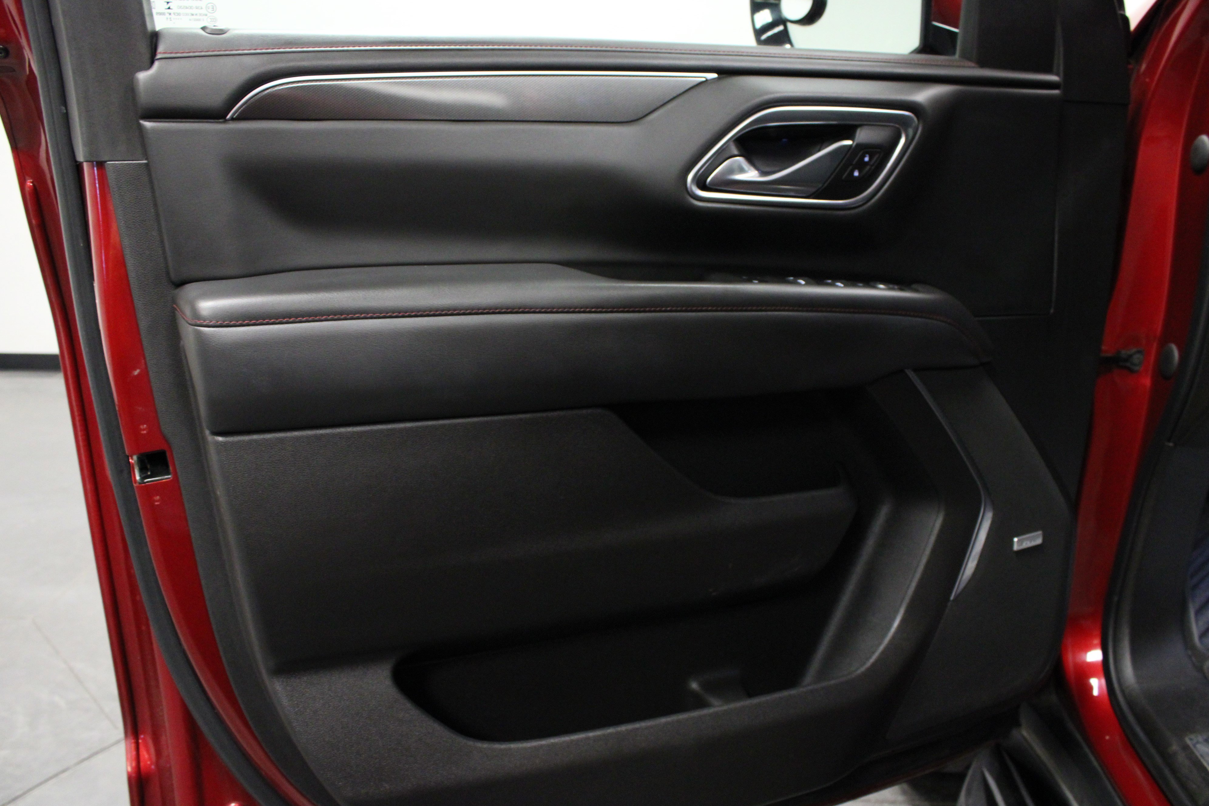 Used 2021 Chevrolet Tahoe RST w/ Luxury Package image 11