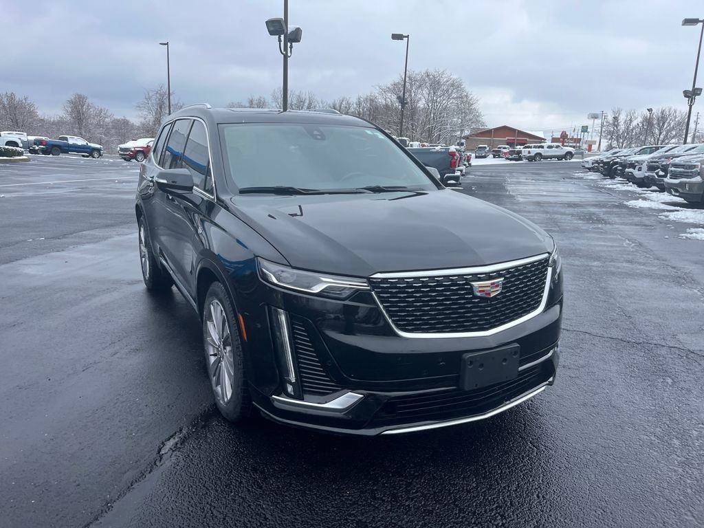 Used 2024 Cadillac XT6 Premium Luxury AWD/4WD image 7