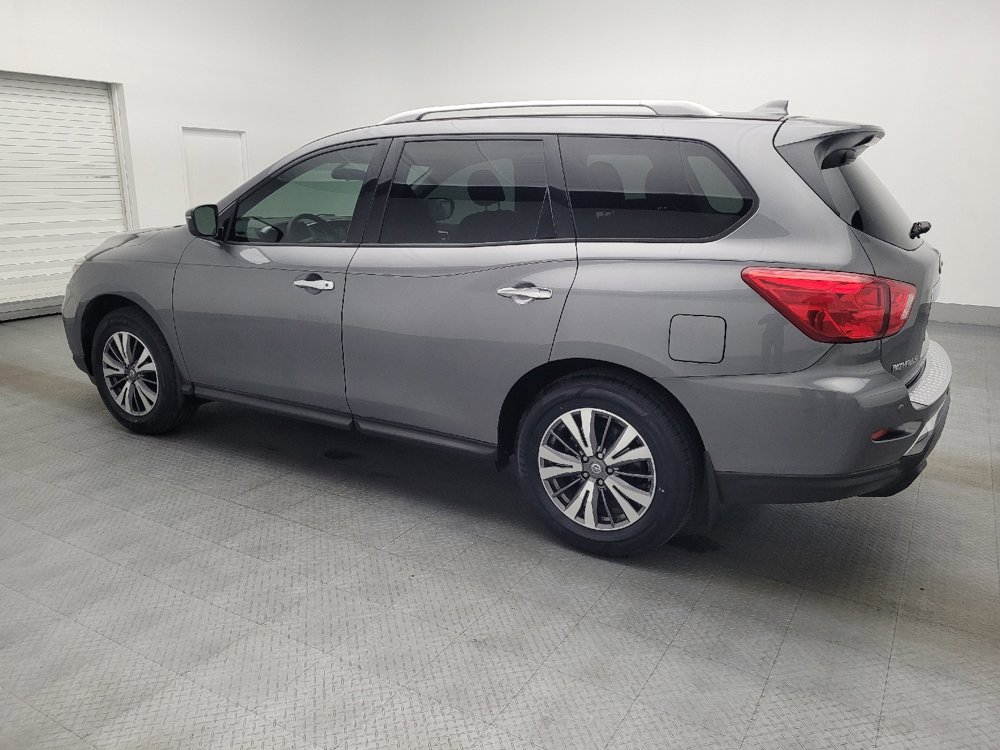 Used 2020 Nissan Pathfinder S image 3