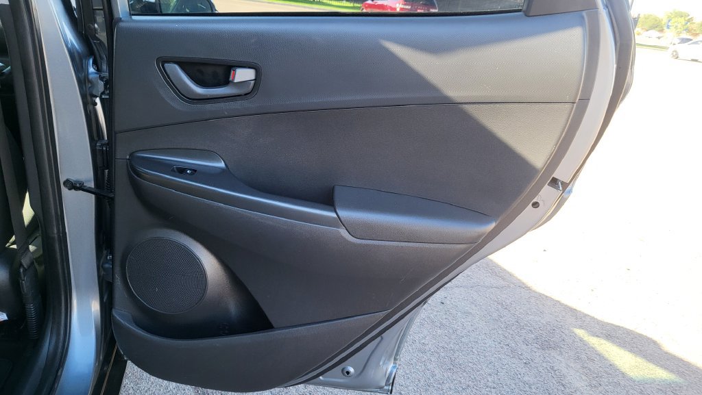 Used 2018 Hyundai Kona SEL FWD image 19