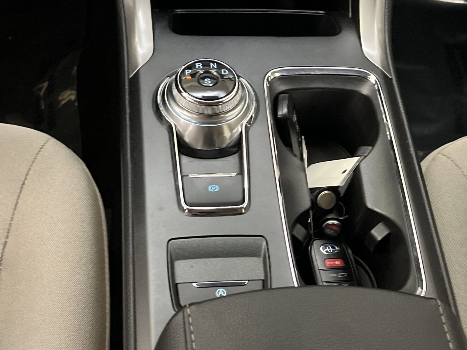 Used 2019 Ford Fusion SE image 20