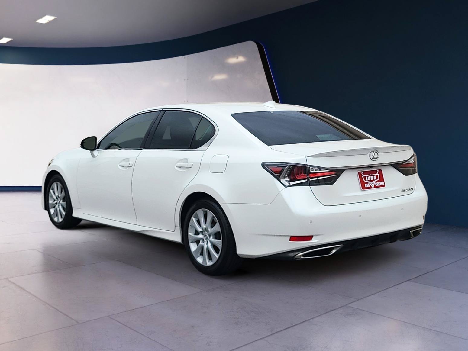 Used 2017 Lexus GS 200t w/ Premium Package RWD image 3