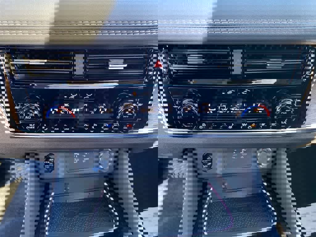 New 2026 Nissan Rogue Platinum w/ Platinum Premium Package image 19