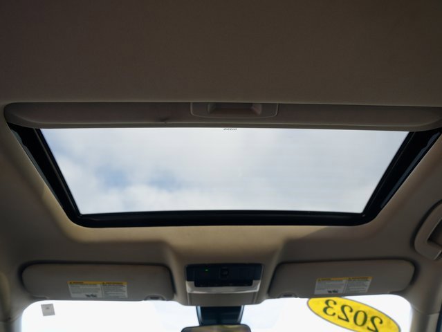 Used 2023 Nissan Altima 2.5 SV w/ SV Premium Package image 27