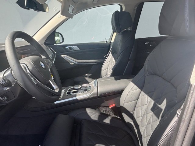 New 2026 BMW X7 xDrive40i w/ Premium Package image 10