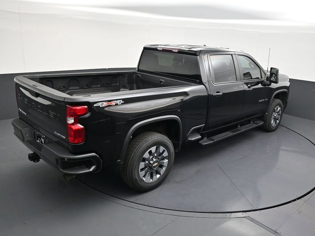 Used 2023 Chevrolet Silverado 2500 Custom w/ Custom Value Package image 17