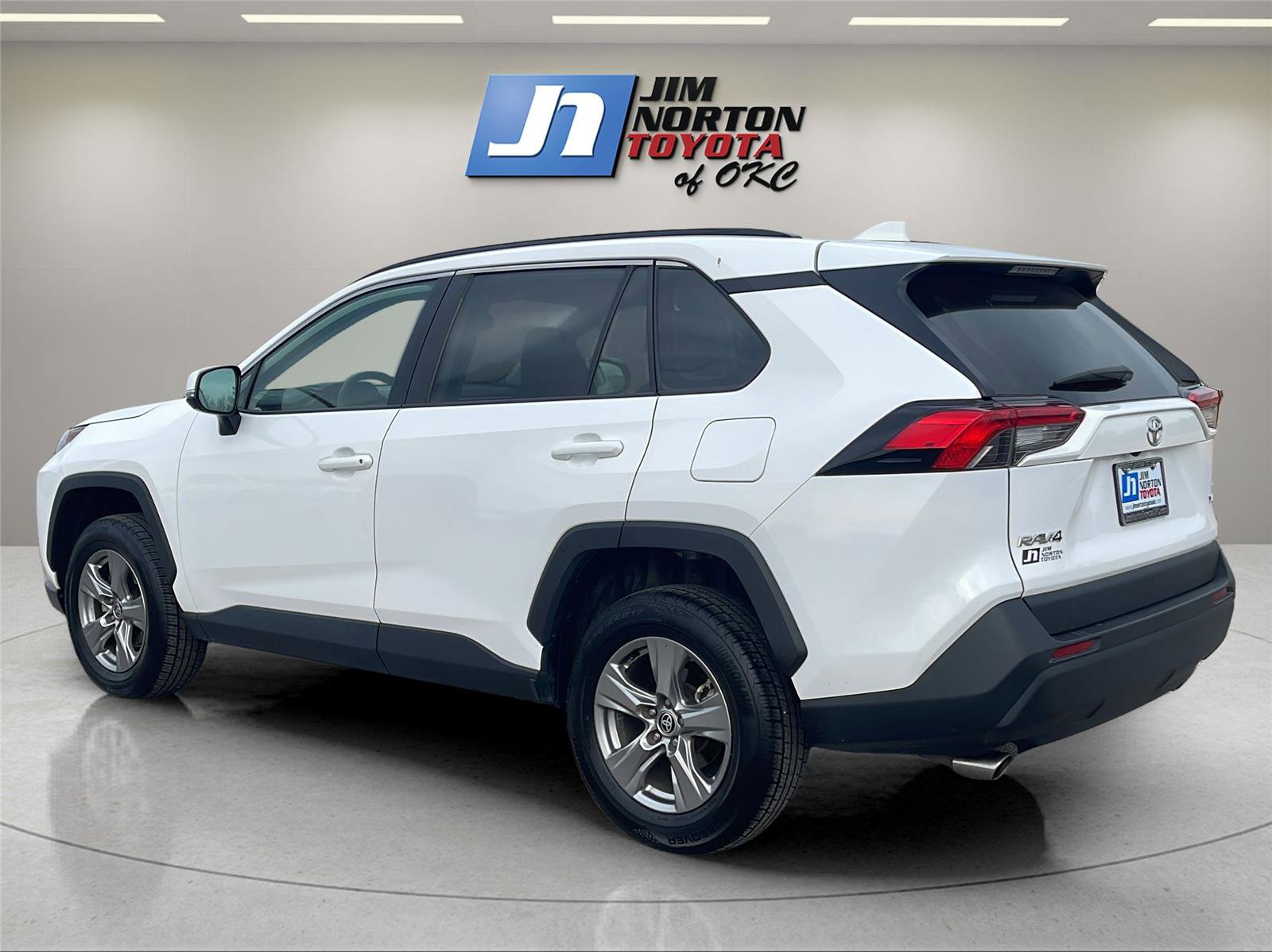 Used 2023 Toyota RAV4 XLE image 7