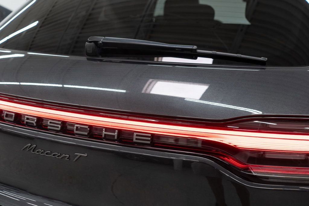 Used 2023 Porsche Macan Turbo image 44