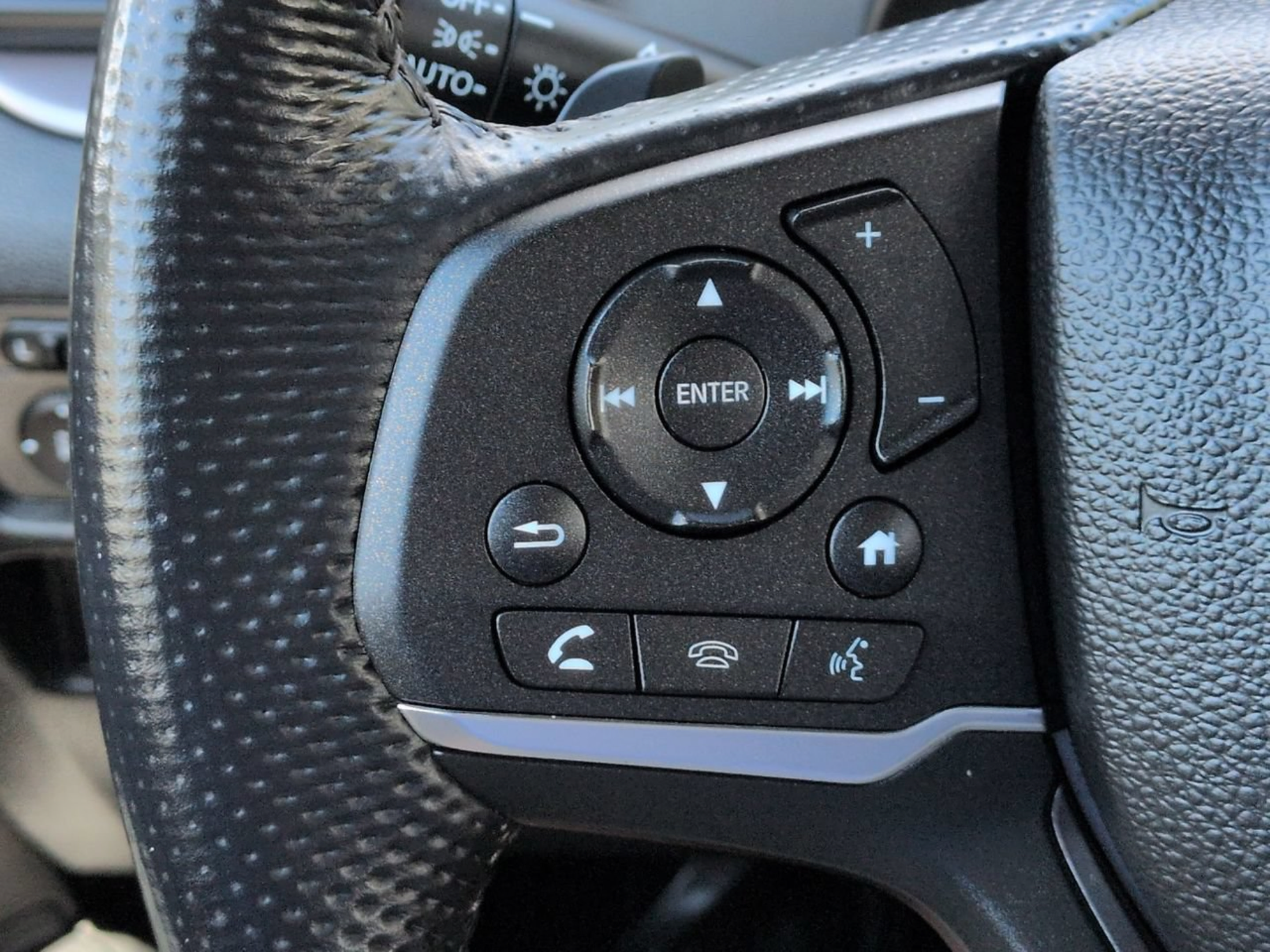 Used 2023 Honda Passport EX-L image 31