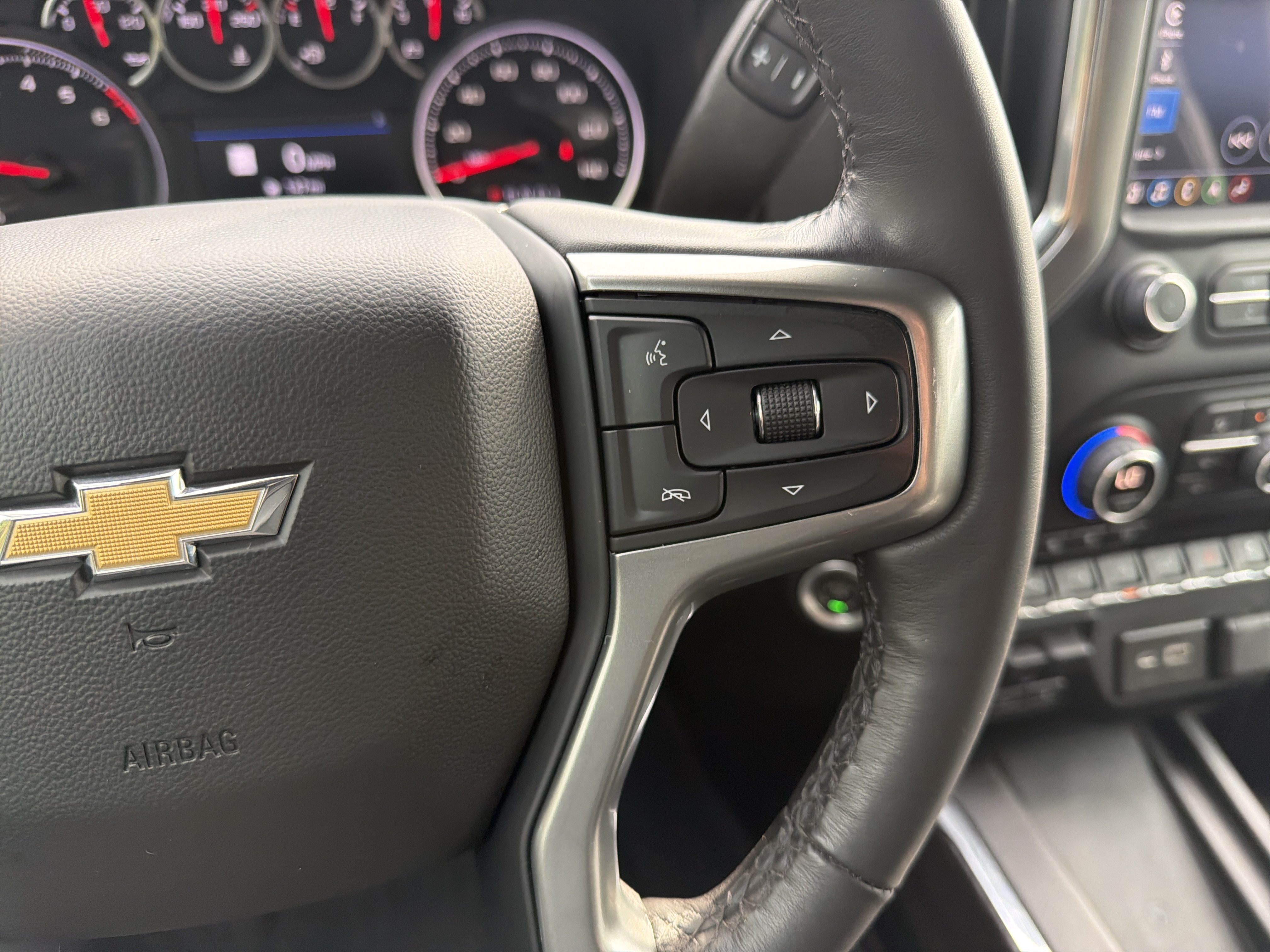Used 2022 Chevrolet Silverado 1500 LTZ w/ LTZ Premium Package AWD/4WD image 20