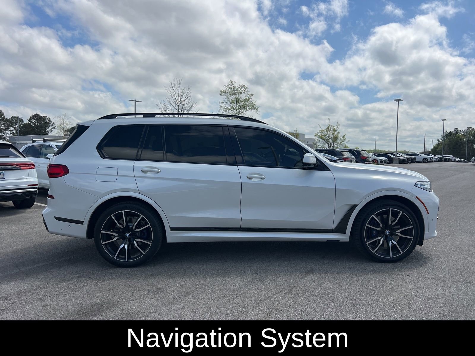 Used 2021 BMW X7 xDrive40i w/ M Sport Package image 3