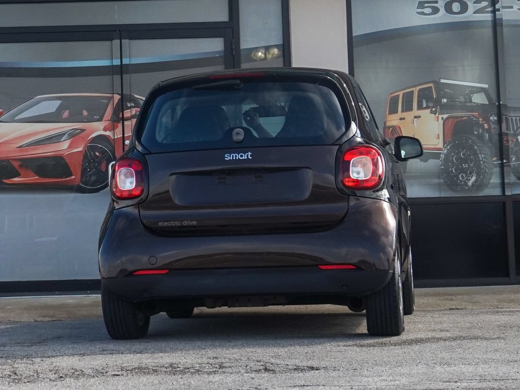 Used 2018 smart fortwo electric drive RWD image 3