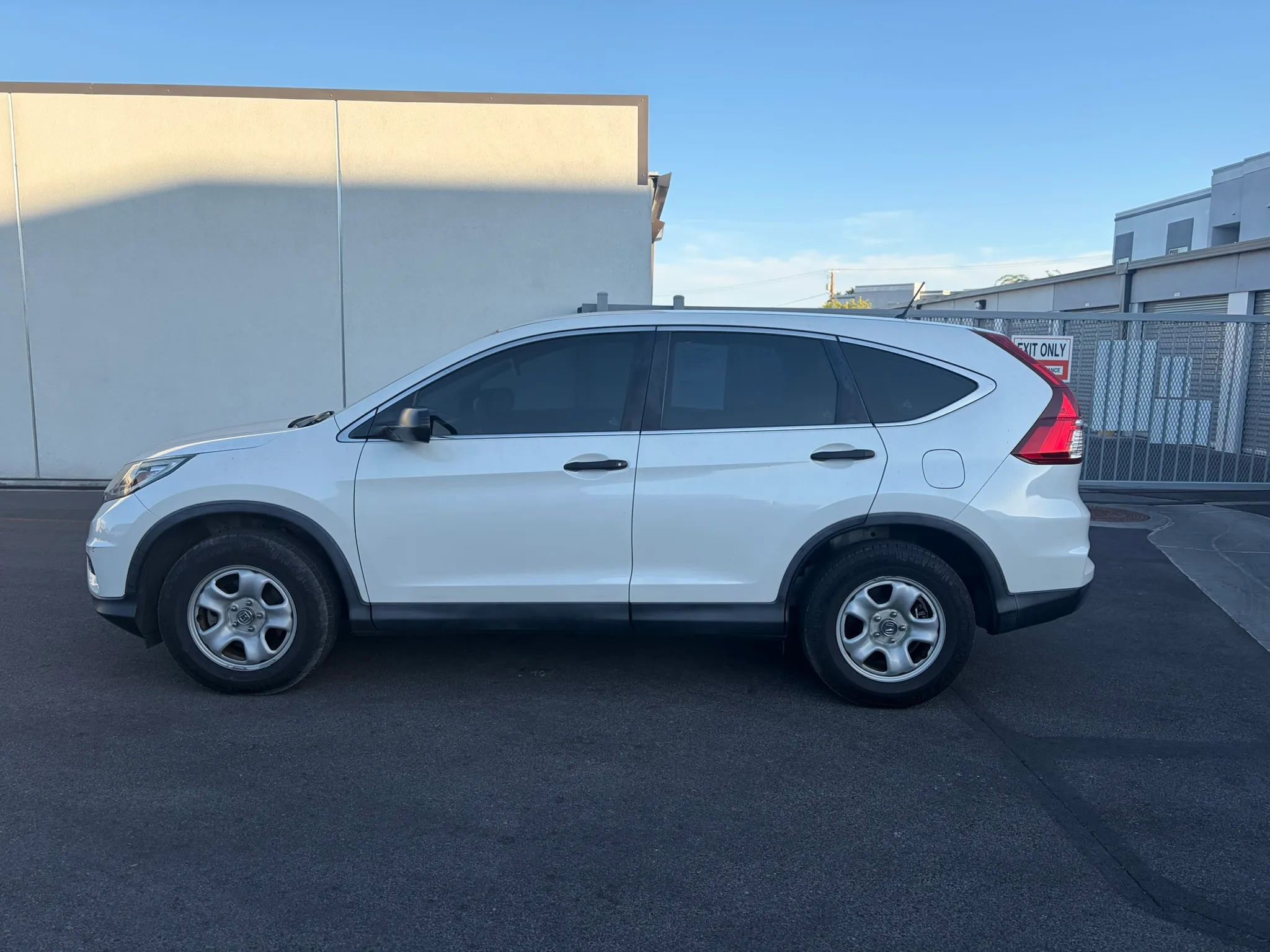 Used 2016 Honda CR-V LX image 7