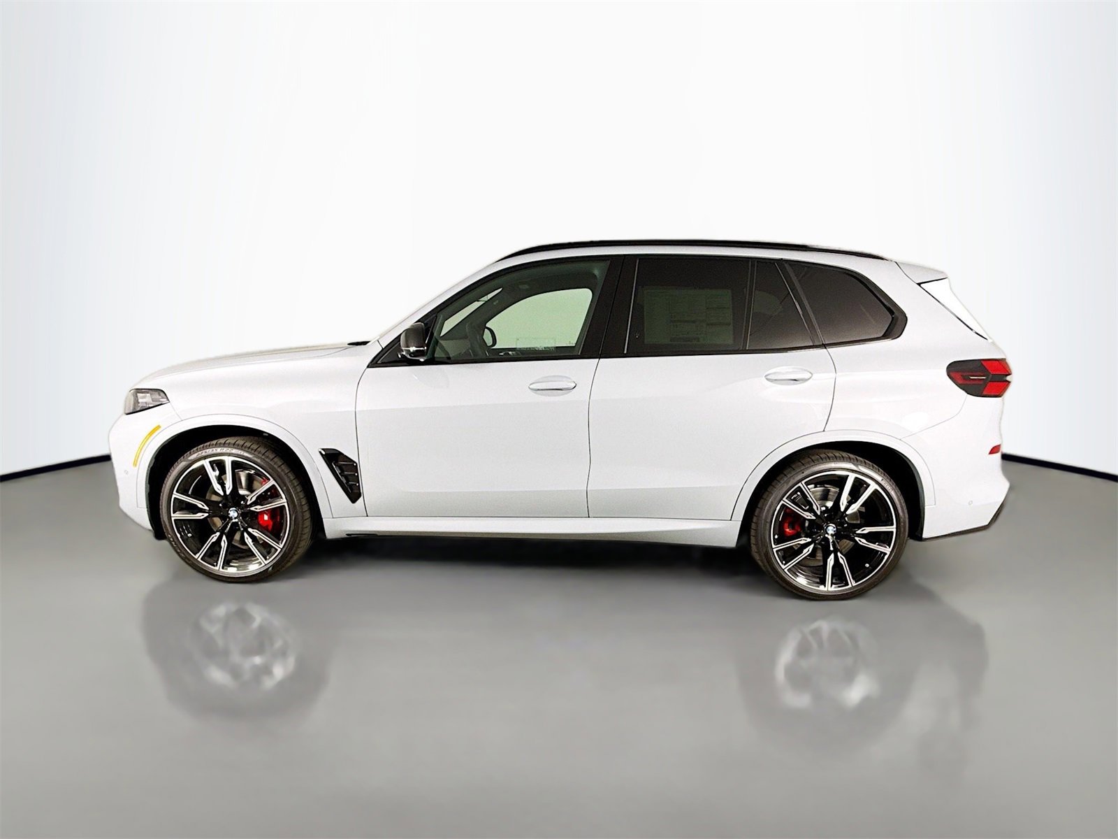 New 2026 BMW X5 M60i image 4