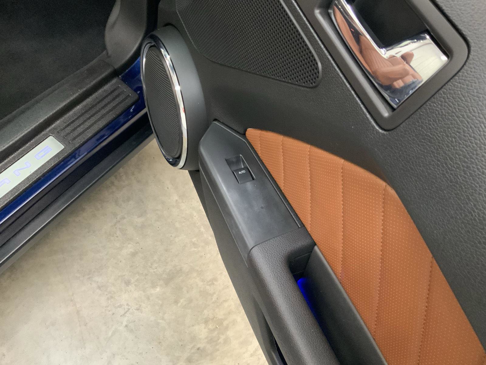 Used 2010 Ford Mustang Premium RWD image 23