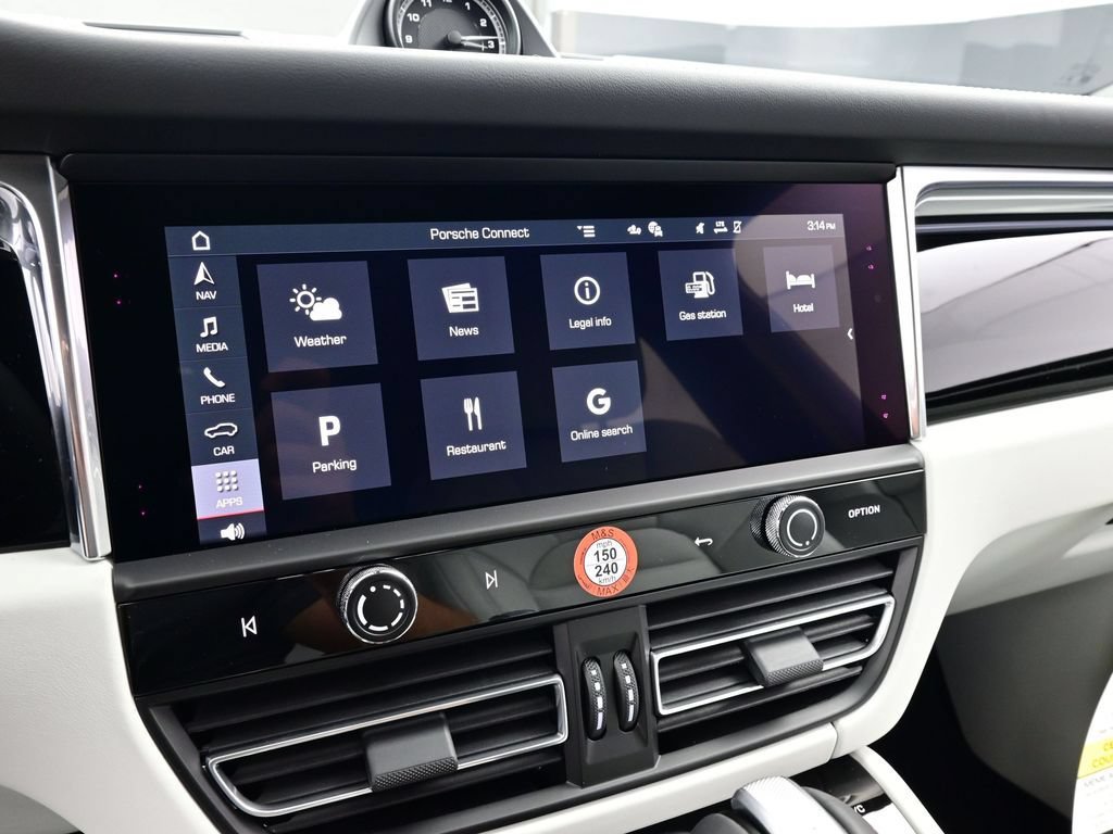 Certified 2026 Porsche Macan AWD/4WD image 10