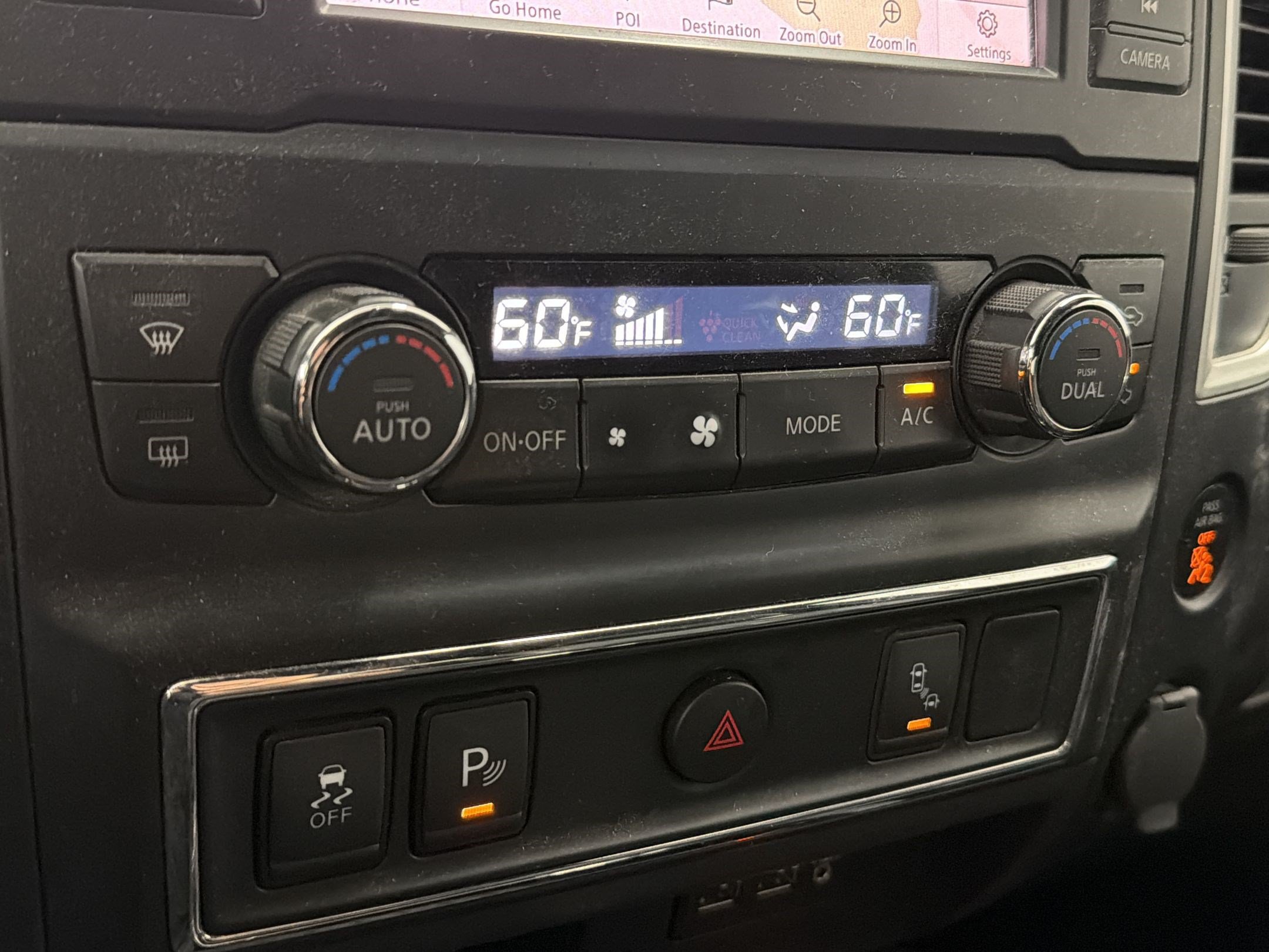 Used 2019 Nissan Titan SL w/ Midnight Edition AWD/4WD image 19