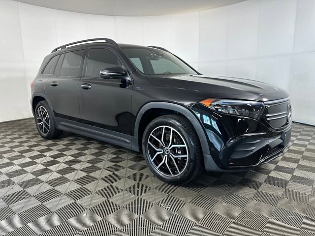 Used 2022 Mercedes-Benz EQB 300 4MATIC video 2