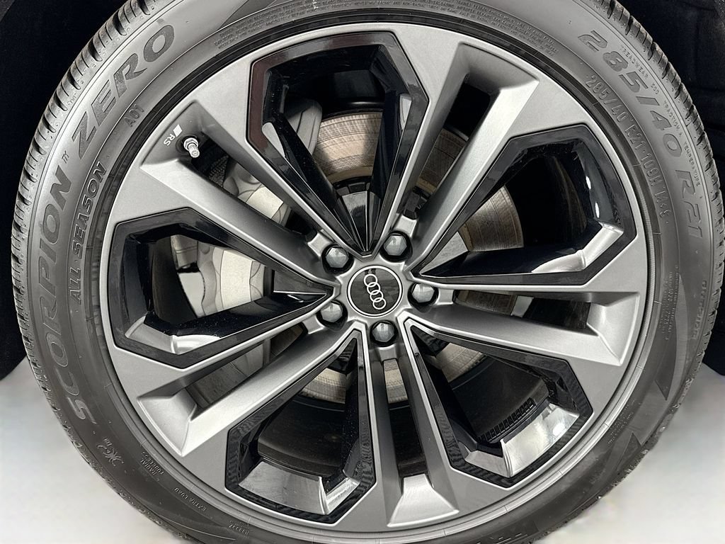Used 2026 Audi Q7 3.0T Premium Plus w/ Premium Plus Package AWD/4WD image 30