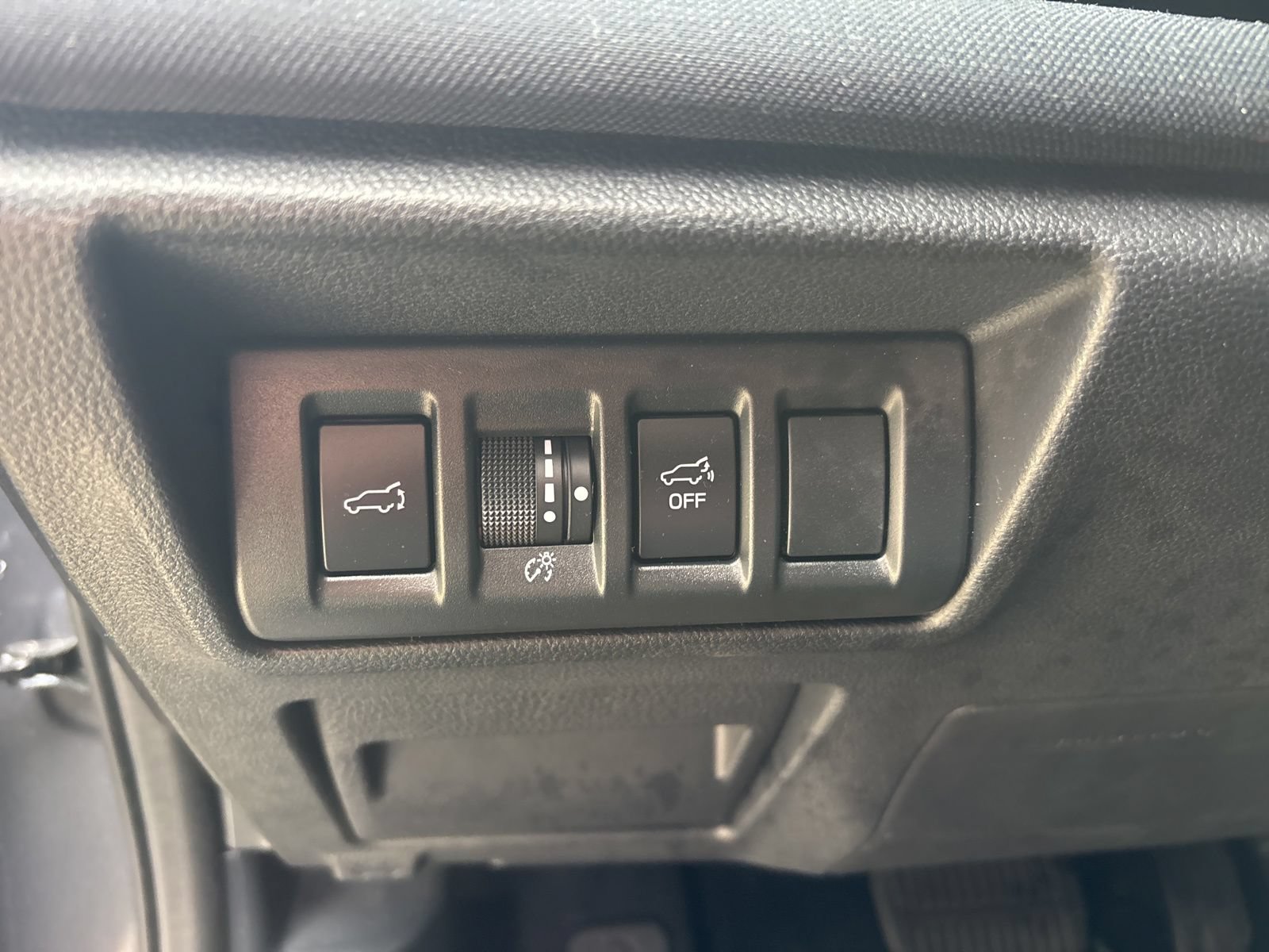 Used 2024 Subaru Outback Premium AWD/4WD image 14