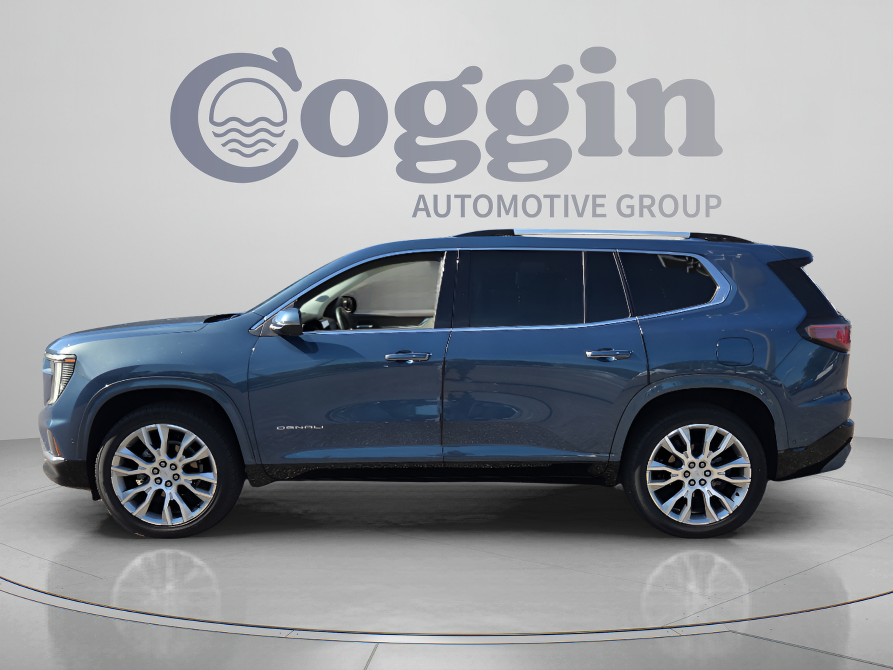 Used 2024 GMC Acadia Denali w/ Super Cruise Package AWD/4WD image 2