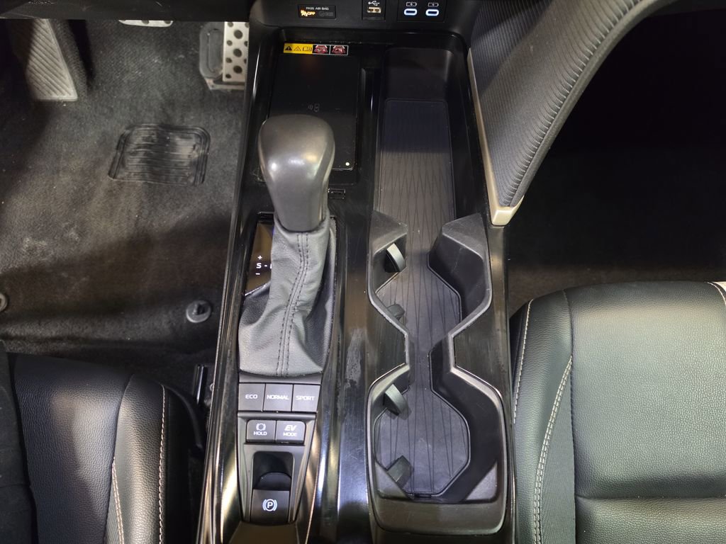 Used 2025 Toyota Camry SE FWD image 22
