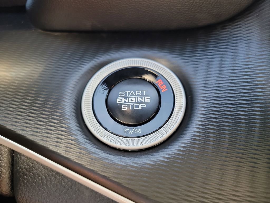 Used 2024 Jeep Grand Cherokee L Laredo RWD image 27