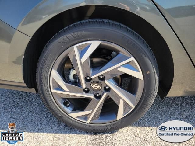 Used 2025 Hyundai Elantra SEL FWD image 5