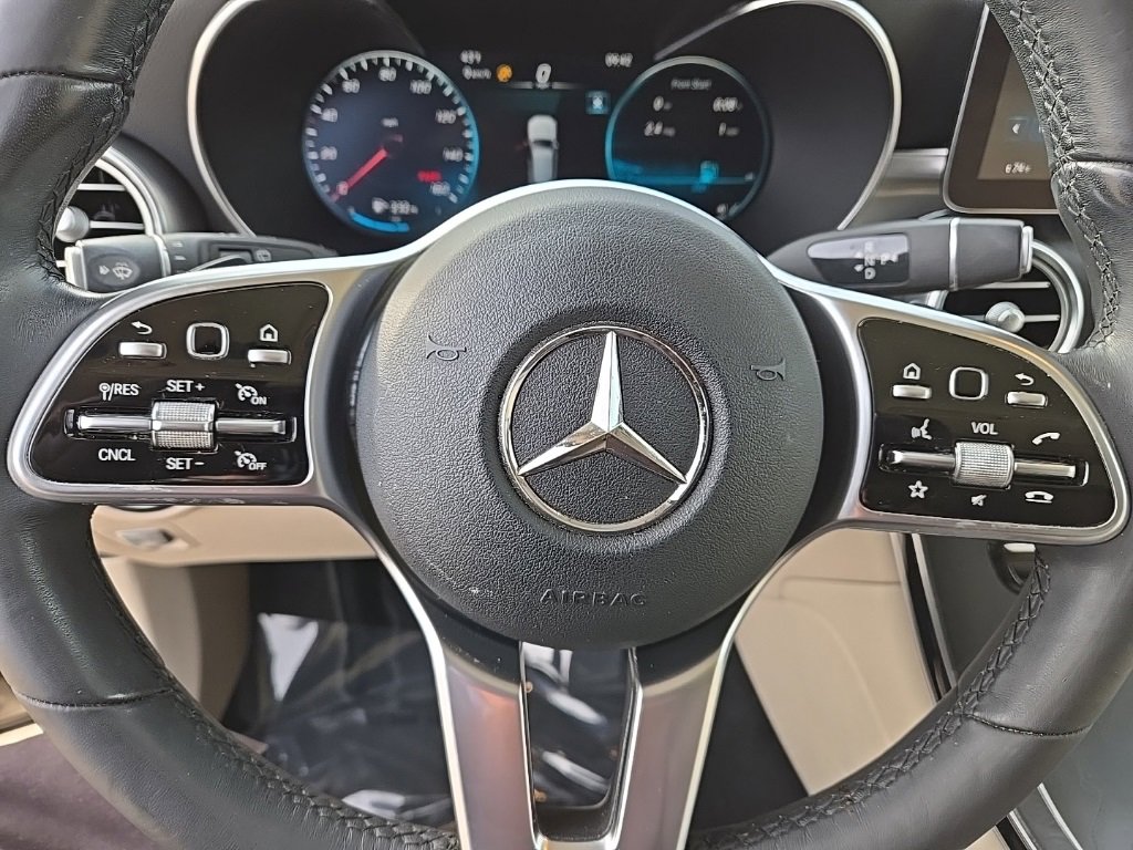 Used 2021 Mercedes-Benz GLC 300 4MATIC image 29