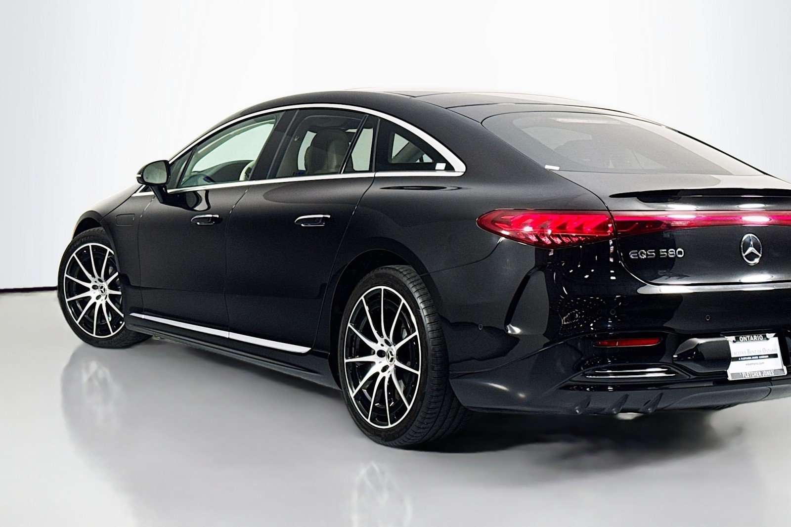 Used 2023 Mercedes-Benz EQS 580 4MATIC Sedan image 14