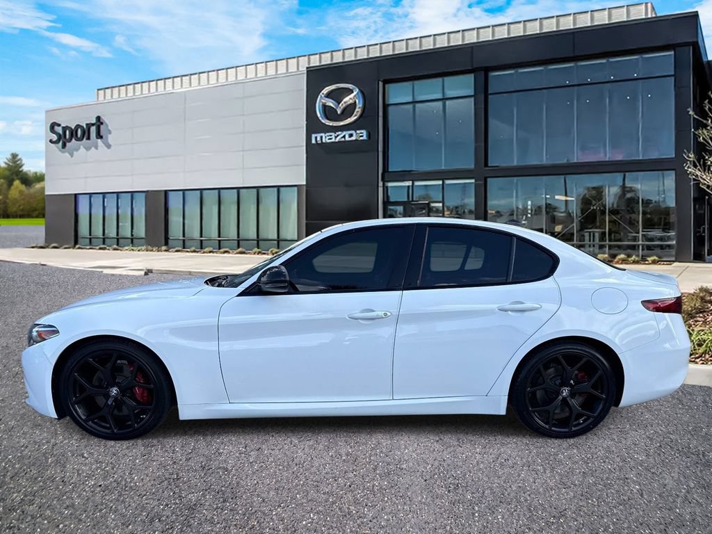 Used 2021 Alfa Romeo Giulia Ti w/ Nero Edizione RWD image 6
