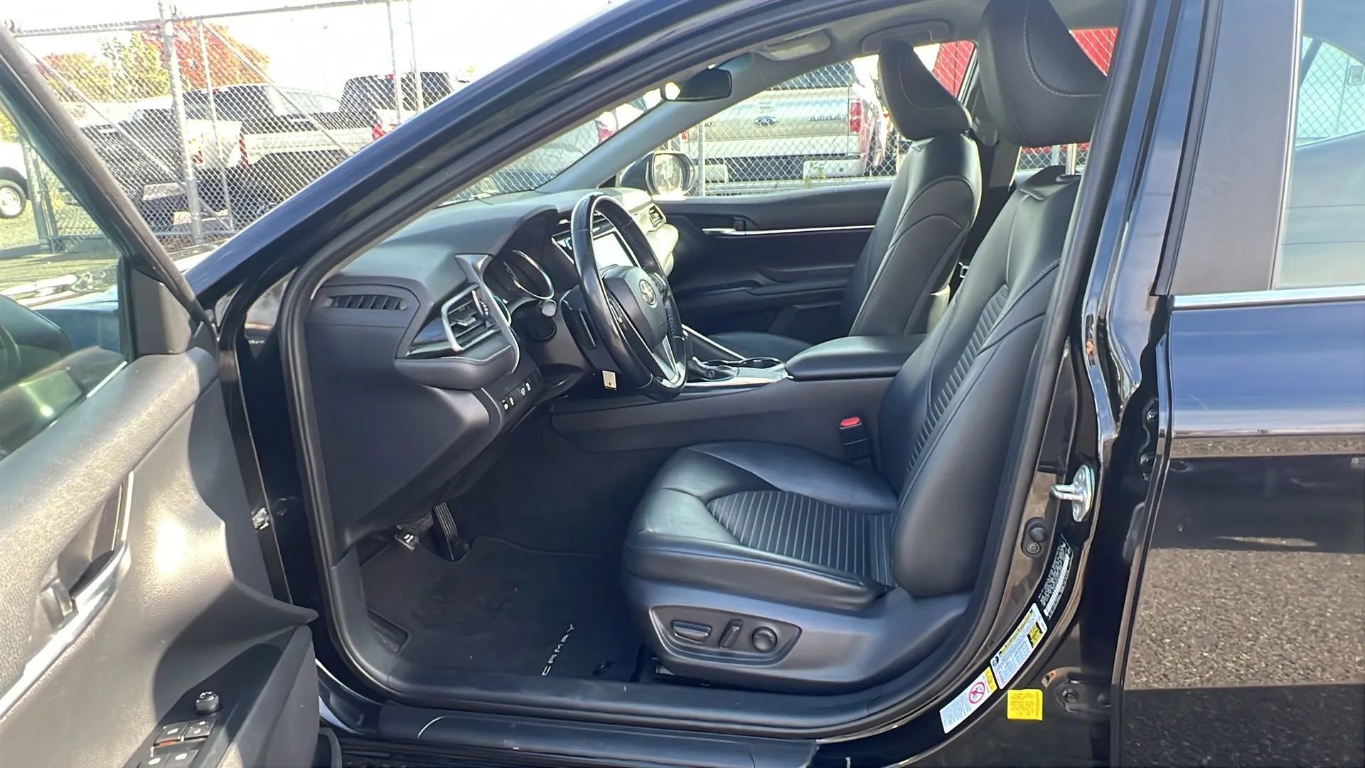 Used 2019 Toyota Camry SE image 26