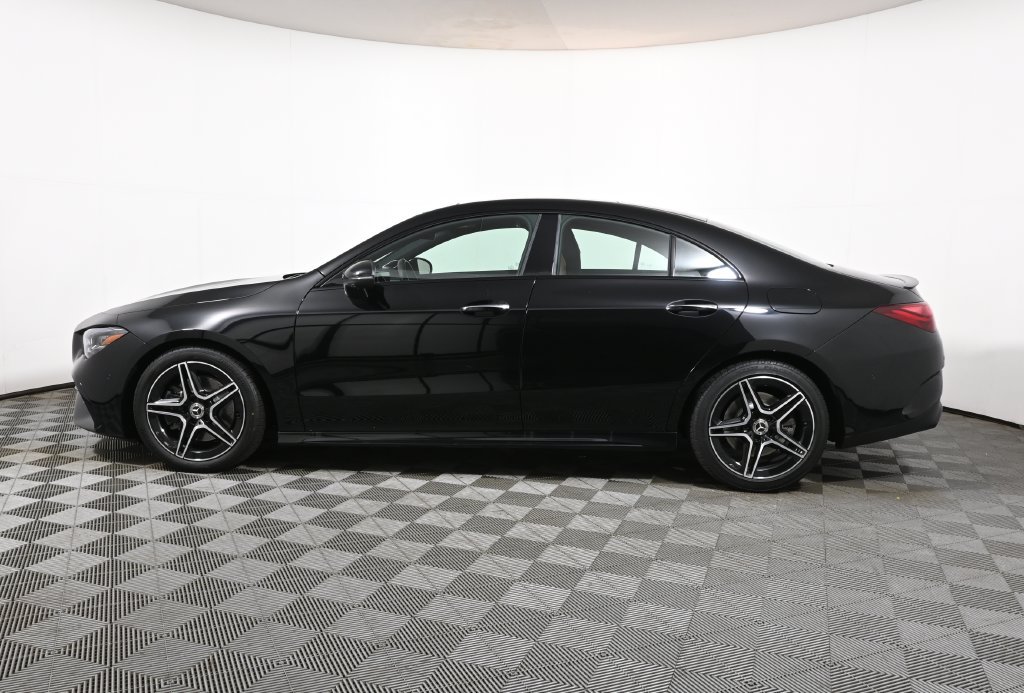 Used 2024 Mercedes-Benz CLA 250 4MATIC image 2