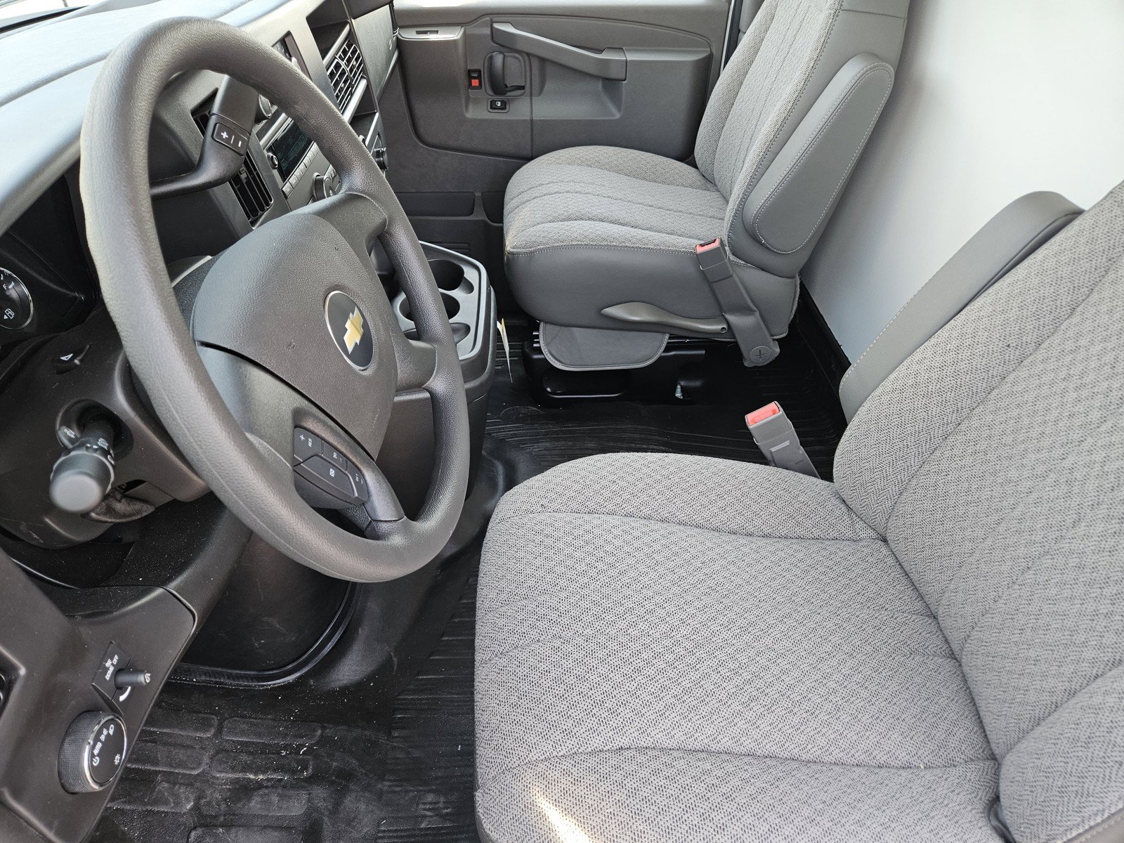 New 2026 Chevrolet Express 3500 w/ Power Convenience Package RWD image 9