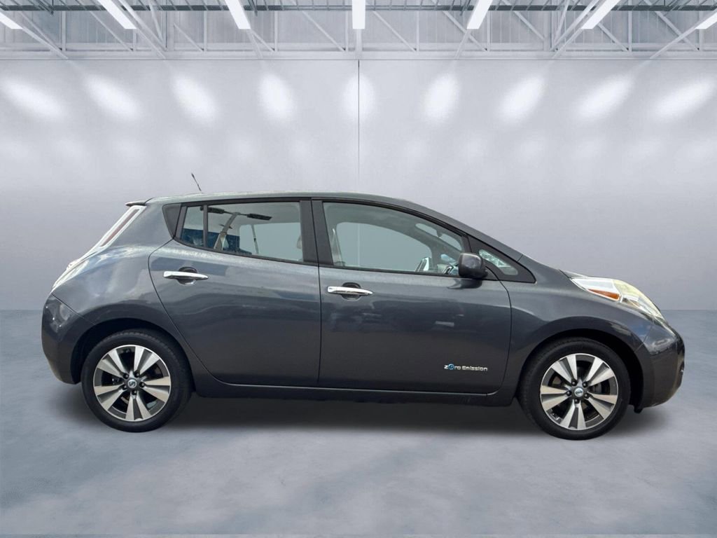 Used 2013 Nissan Leaf SL w/ Premium Pkg image 3