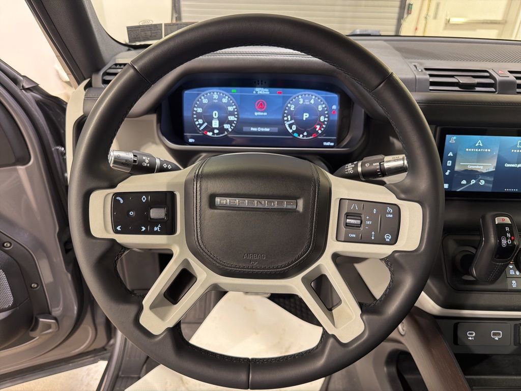 Used 2020 Land Rover Defender 110 HSE image 14