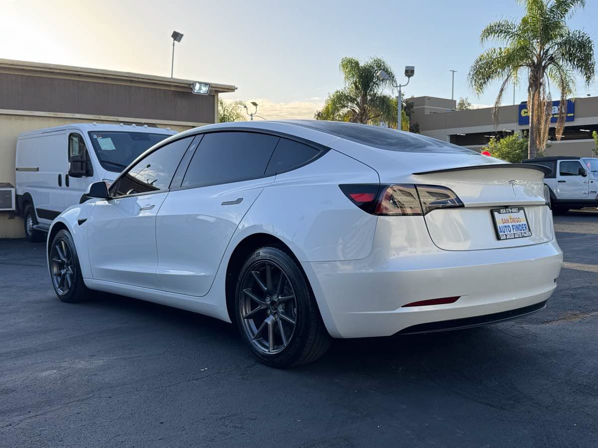 Used 2023 Tesla Model 3 Standard Range RWD image 9