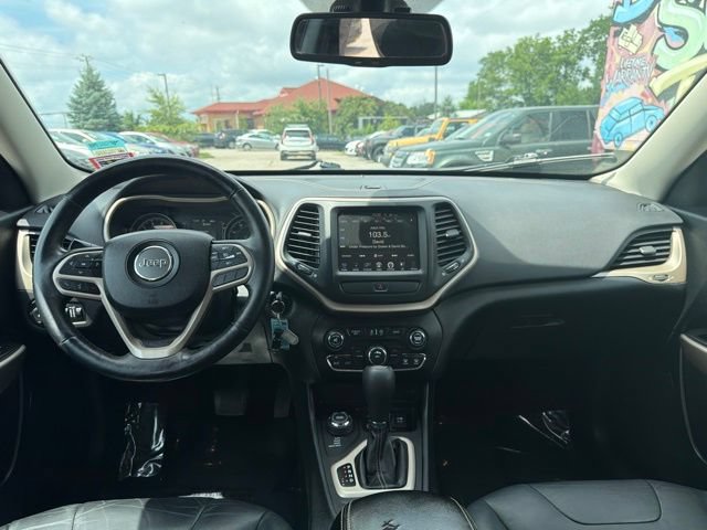 Used 2017 Jeep Cherokee Latitude w/ True North Edition AWD/4WD image 7