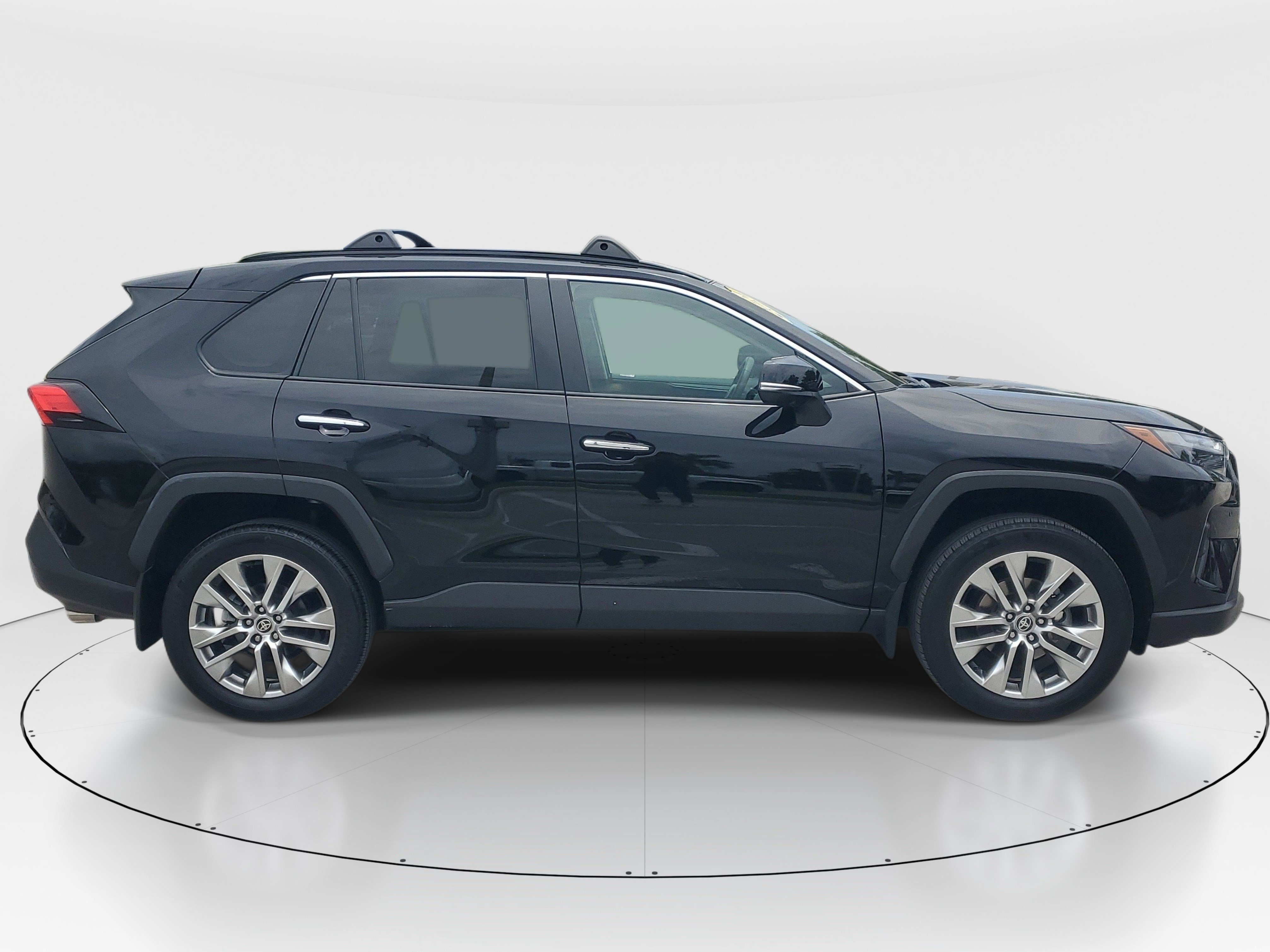 Used 2024 Toyota RAV4 Limited w/ Advanced Technology Package FWD image 2
