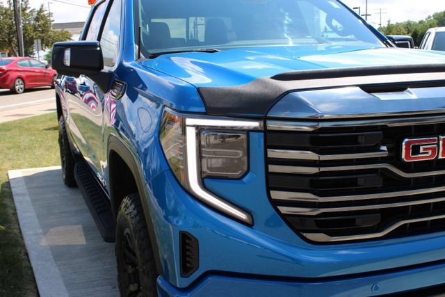 Used 2024 GMC Sierra 1500 AT4 w/ Technology Package AWD/4WD image 5