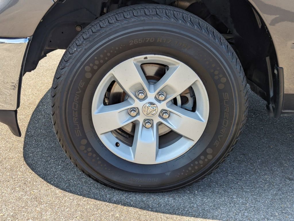 Used 2021 RAM 1500 Classic SLT image 10