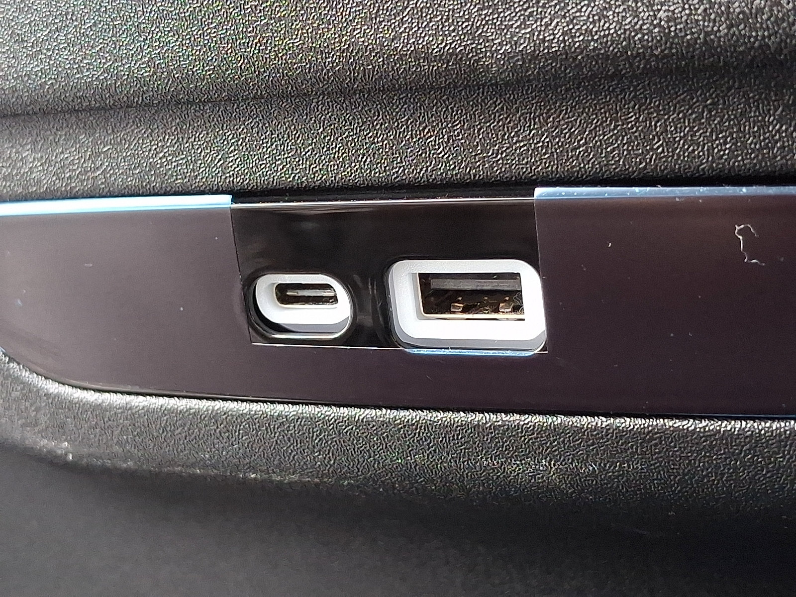 Used 2026 Chrysler Pacifica Limited w/ S Appearance Package FWD image 13