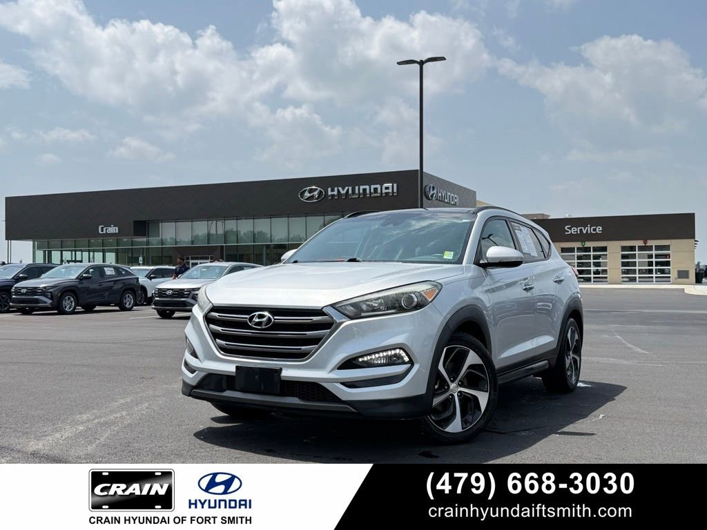 Used 2016 Hyundai Tucson Limited w/ Option Group 03 FWD image 1