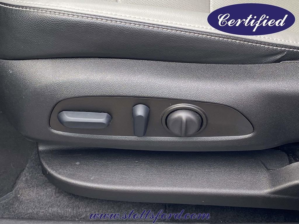 Used 2023 GMC Terrain SLT w/ Tech Package AWD/4WD image 14