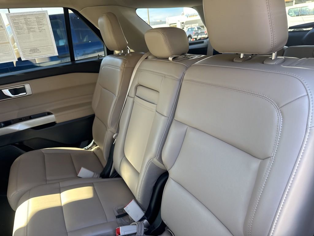 Certified 2024 Ford Explorer XLT w/ Equipment Group 202A image 29