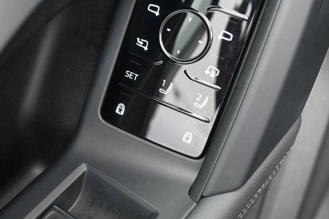 Used 2025 Audi Q5 Premium w/ Convenience Package AWD/4WD image 13