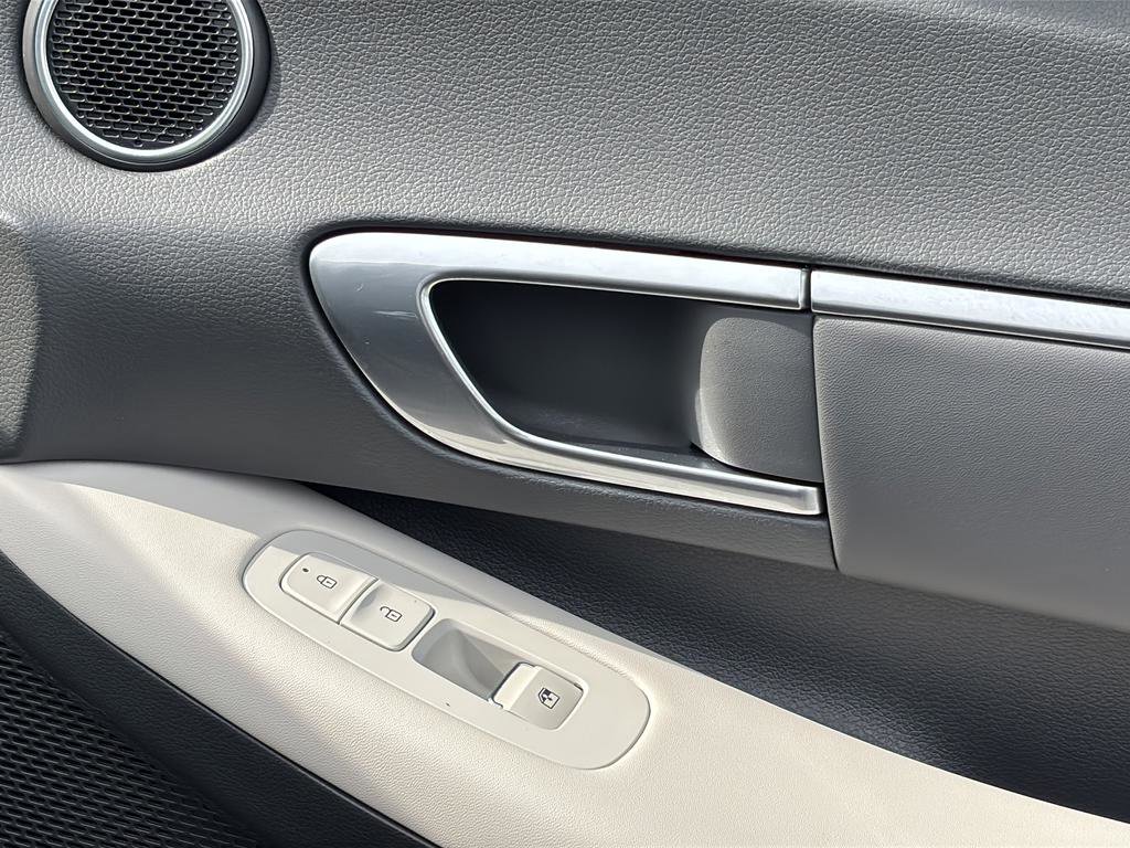 Certified 2022 Hyundai Sonata SEL w/ Cargo Package image 38